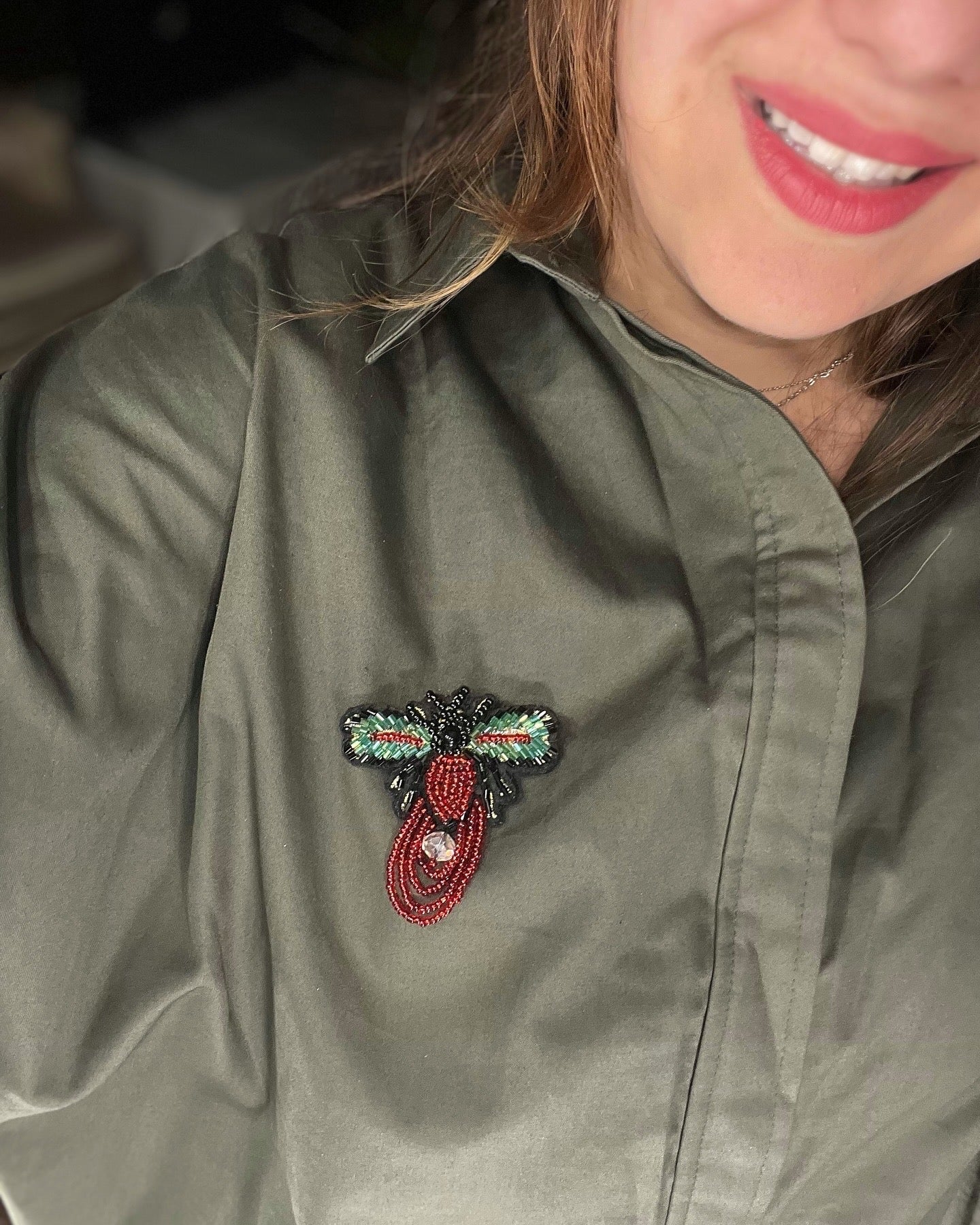 Bee pin Red x Green