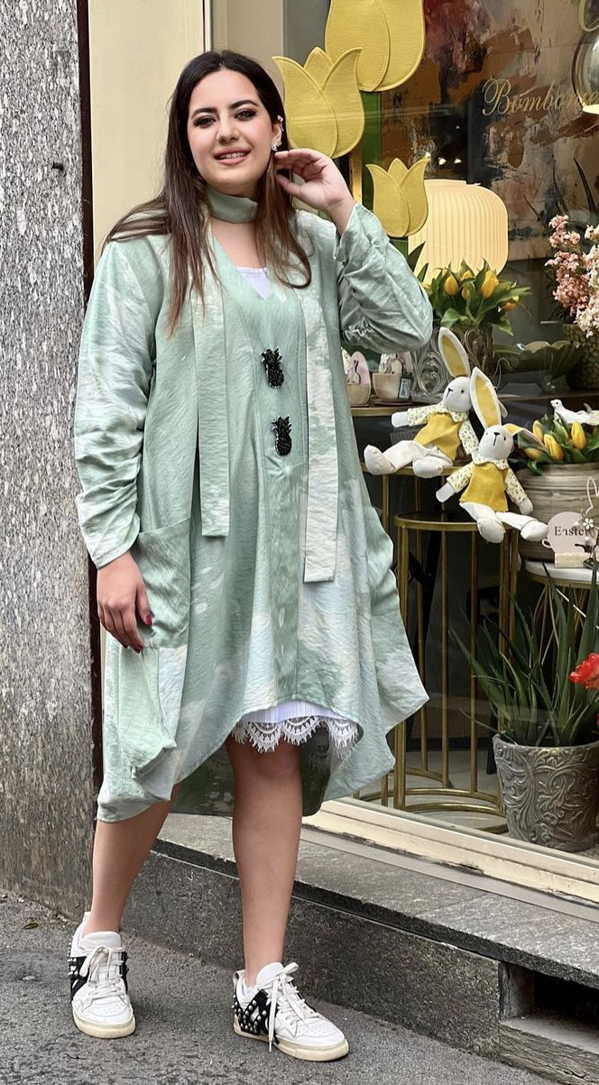 V Linen dress Green