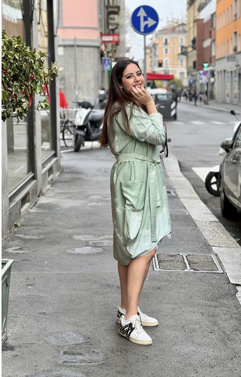 V Linen dress Green